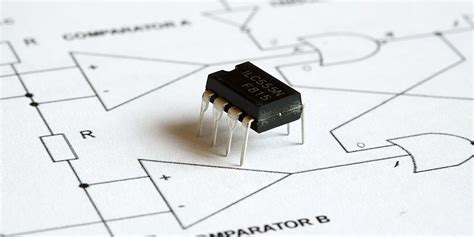 Electronic device Definition: 555 Samples .